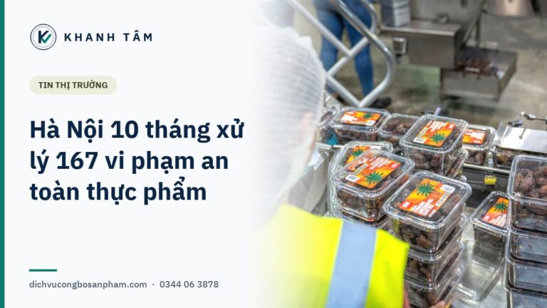 Lát xúc xích thịt chế biến trên thớt gỗ, minh họa nhóm giò chả bị kiểm tra an toàn thực phẩm